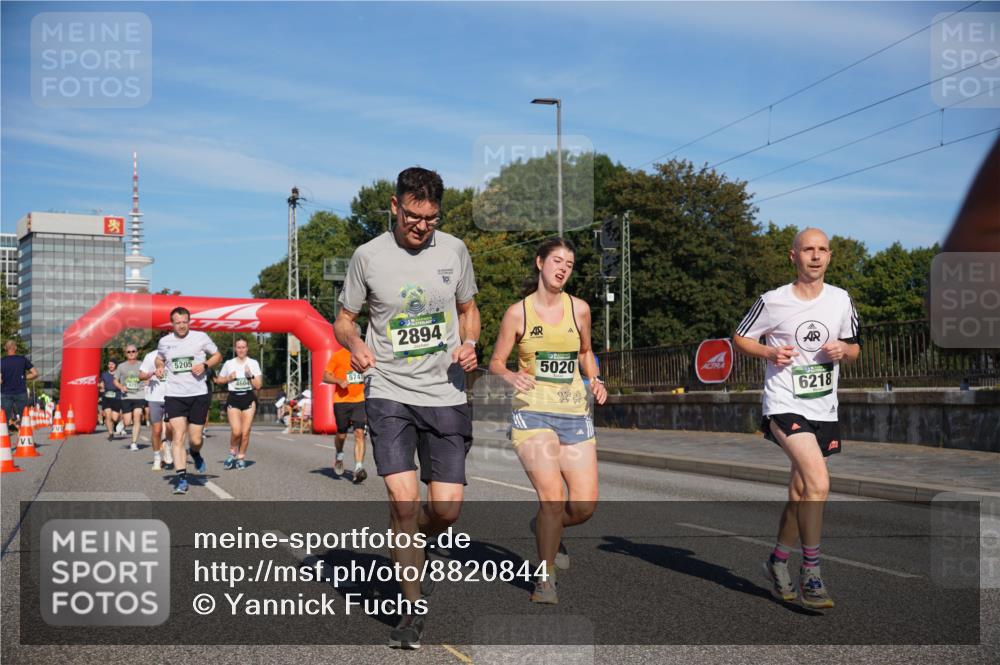 07.09.2025 - BARMER Alsterlauf Yannick Fuchs http://msf.ph/oto/8820844 07.09.2025 09:45:25 Laufen 5205, 4604, 5741, 10, 2894, 0, 5020, 6218, 577 meine-sportfotos.de