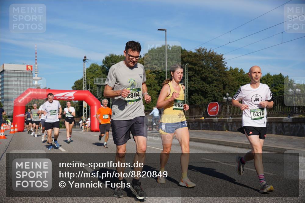 07.09.2025 - BARMER Alsterlauf Yannick Fuchs http://msf.ph/oto/8820849 07.09.2025 09:45:25 Laufen 5205, 4604, 5741, 10, 2894, 5020, 6218 meine-sportfotos.de