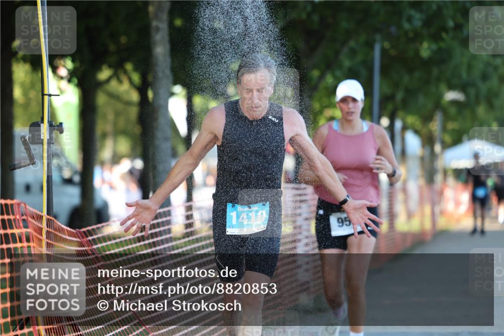 07.09.2025 - 19. Norderstedt Triathlon Michael Strokosch http://msf.ph/oto/8820853 07.09.2025 16:58:20 Laufen 955, 1410 meine-sportfotos.de