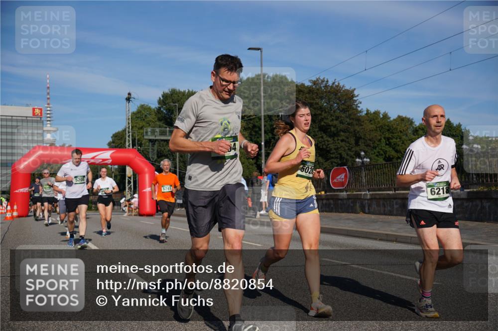 07.09.2025 - BARMER Alsterlauf Yannick Fuchs http://msf.ph/oto/8820854 07.09.2025 09:45:25 Laufen 59, 5205, 5741, 5026, 6218 meine-sportfotos.de