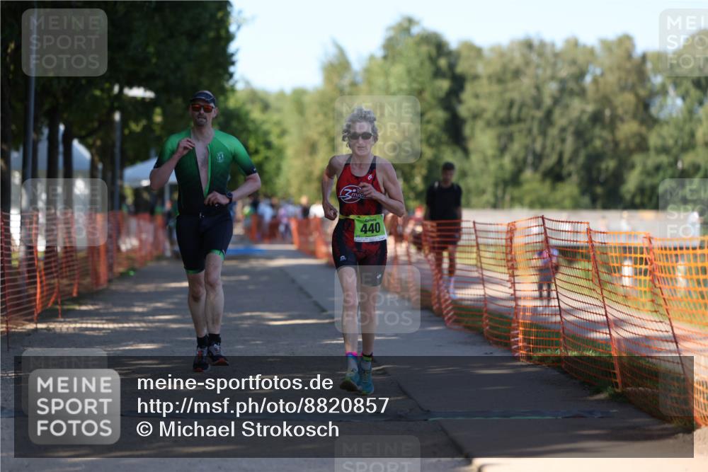 07.09.2025 - 19. Norderstedt Triathlon Michael Strokosch http://msf.ph/oto/8820857 07.09.2025 15:52:15 Laufen 440, 463, 1494 meine-sportfotos.de