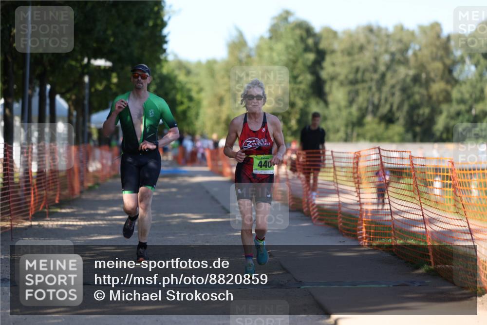 07.09.2025 - 19. Norderstedt Triathlon Michael Strokosch http://msf.ph/oto/8820859 07.09.2025 15:52:16 Laufen 440, 463, 1494 meine-sportfotos.de