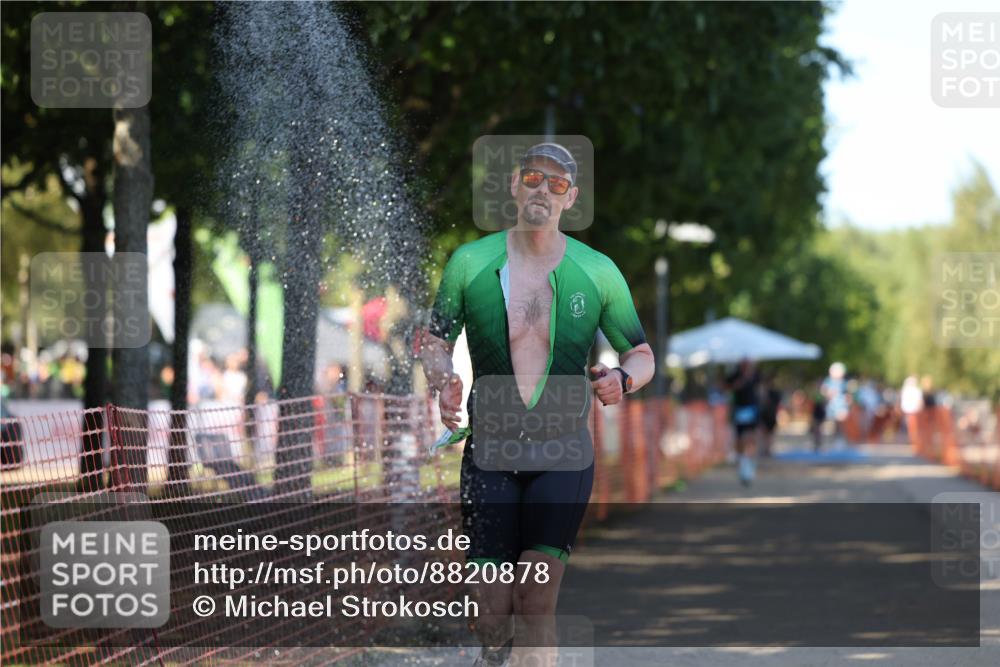 07.09.2025 - 19. Norderstedt Triathlon Michael Strokosch http://msf.ph/oto/8820878 07.09.2025 15:52:18 Laufen 440, 463, 1494 meine-sportfotos.de