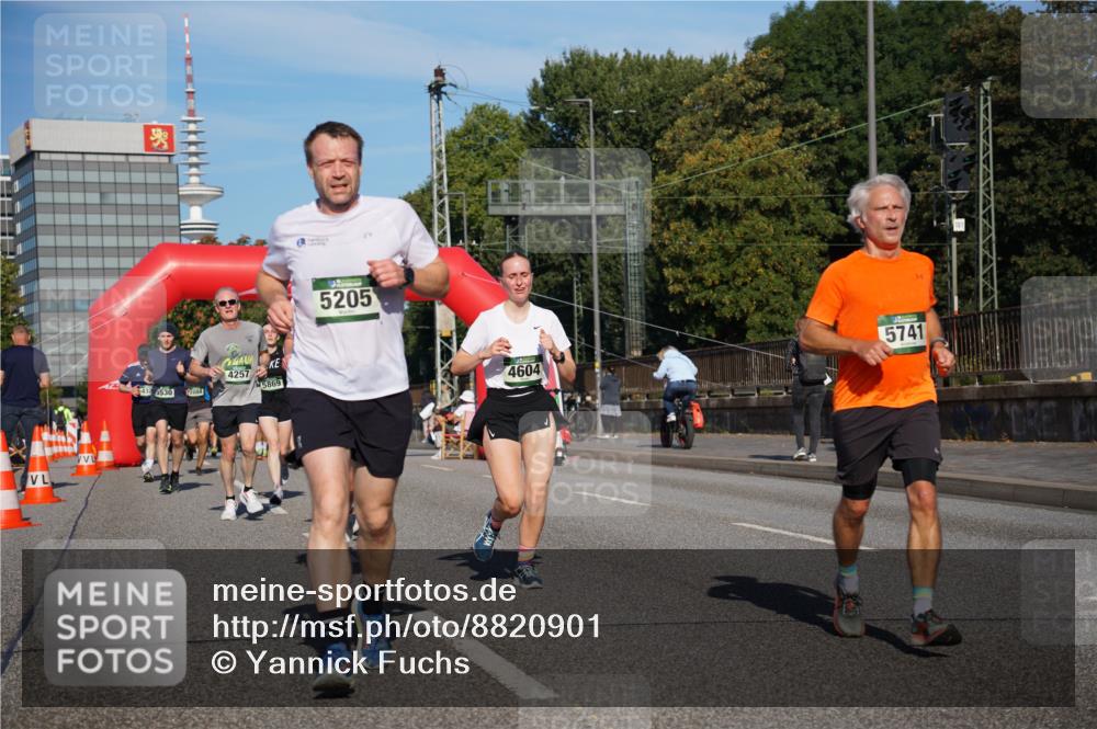 07.09.2025 - BARMER Alsterlauf Yannick Fuchs http://msf.ph/oto/8820901 07.09.2025 09:45:27 Laufen 4257, 6530, 2084, 5869, 5205, 5741, 4604 meine-sportfotos.de