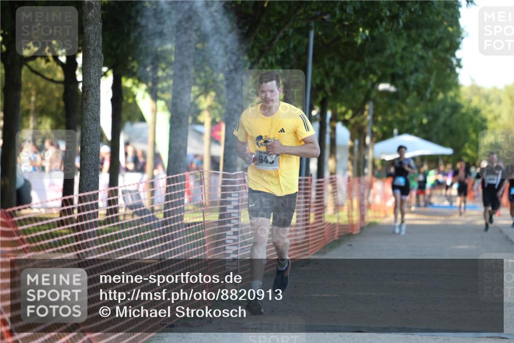 07.09.2025 - 19. Norderstedt Triathlon Michael Strokosch http://msf.ph/oto/8820913 07.09.2025 16:58:51 Laufen  meine-sportfotos.de