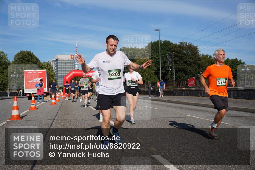 07.09.2025 - BARMER Alsterlauf Yannick Fuchs http://msf.ph/oto/8820922 07.09.2025 09:45:28 Laufen 4257, 5205, 5741 meine-sportfotos.de