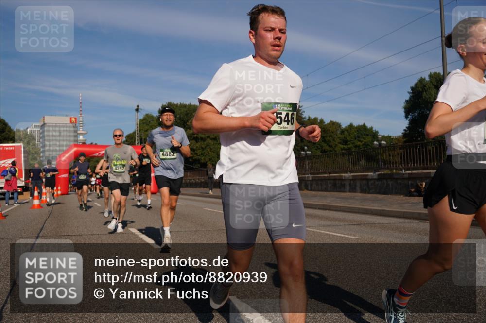 07.09.2025 - BARMER Alsterlauf Yannick Fuchs http://msf.ph/oto/8820939 07.09.2025 09:45:30 Laufen 4257, 4882, 36, 546 meine-sportfotos.de