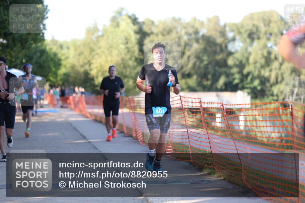 07.09.2025 - 19. Norderstedt Triathlon Michael Strokosch http://msf.ph/oto/8820955 07.09.2025 16:59:03 Laufen 401, 866, 926, 945, 1413 meine-sportfotos.de