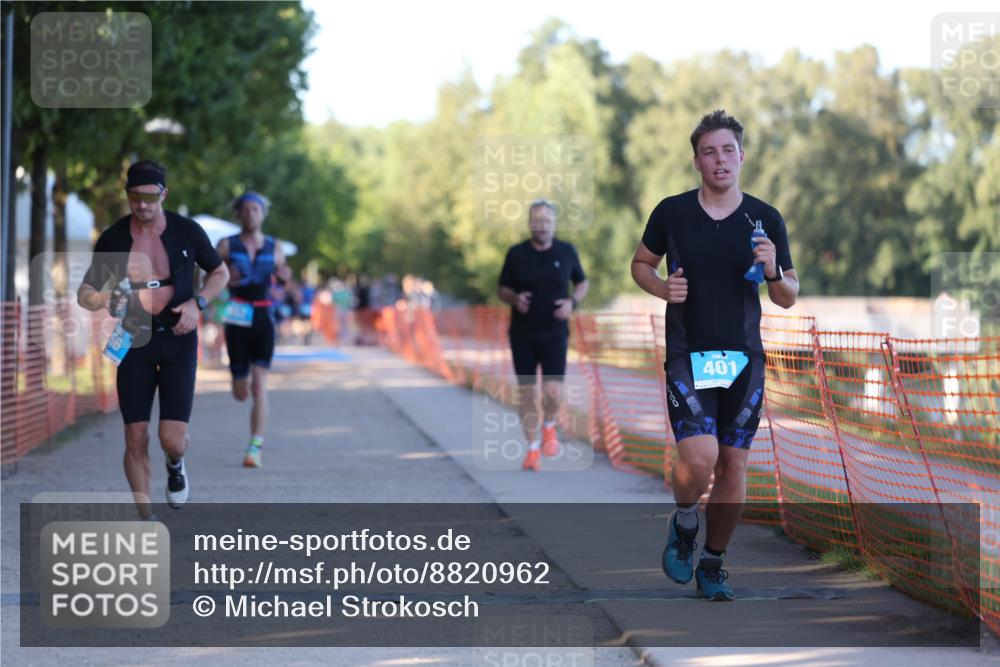 07.09.2025 - 19. Norderstedt Triathlon Michael Strokosch http://msf.ph/oto/8820962 07.09.2025 16:59:03 Laufen 401, 866, 926, 945, 1413 meine-sportfotos.de