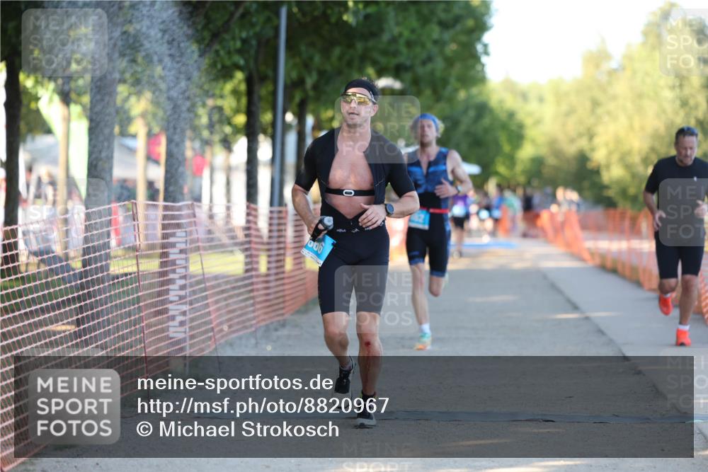07.09.2025 - 19. Norderstedt Triathlon Michael Strokosch http://msf.ph/oto/8820967 07.09.2025 16:59:05 Laufen 401, 866, 926, 1413 meine-sportfotos.de