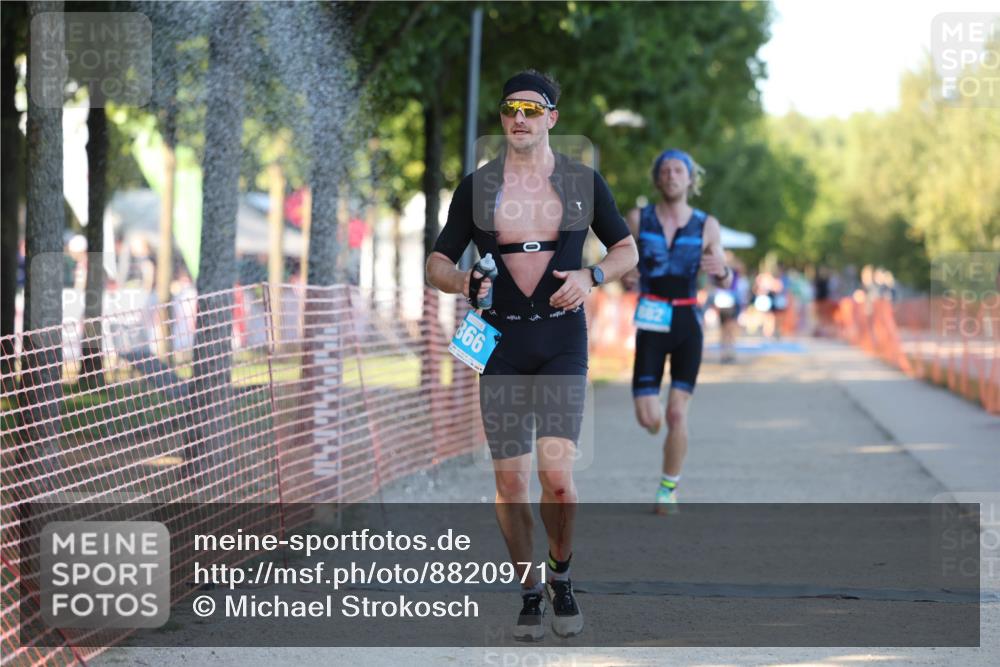 07.09.2025 - 19. Norderstedt Triathlon Michael Strokosch http://msf.ph/oto/8820971 07.09.2025 16:59:05 Laufen 401, 866, 926, 1413 meine-sportfotos.de