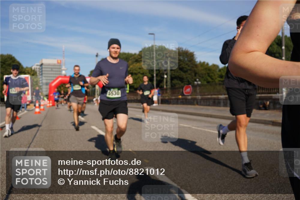 07.09.2025 - BARMER Alsterlauf Yannick Fuchs http://msf.ph/oto/8821012 07.09.2025 09:45:33 Laufen 60, 5530 meine-sportfotos.de