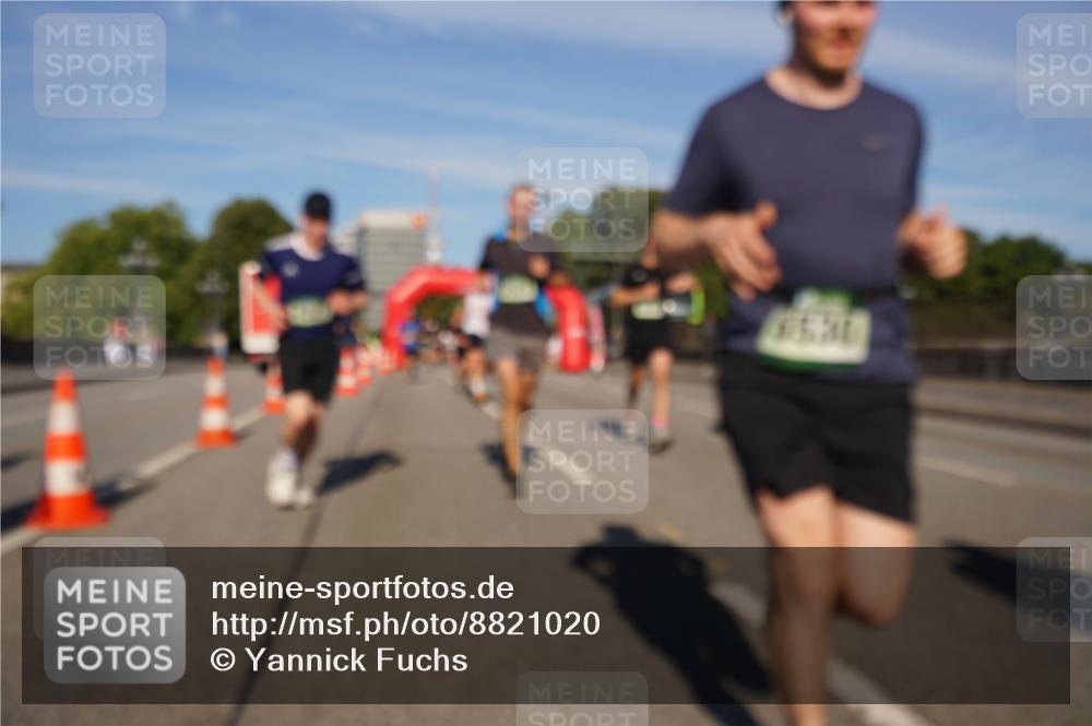 07.09.2025 - BARMER Alsterlauf Yannick Fuchs http://msf.ph/oto/8821020 07.09.2025 09:45:34 Laufen 4531 meine-sportfotos.de
