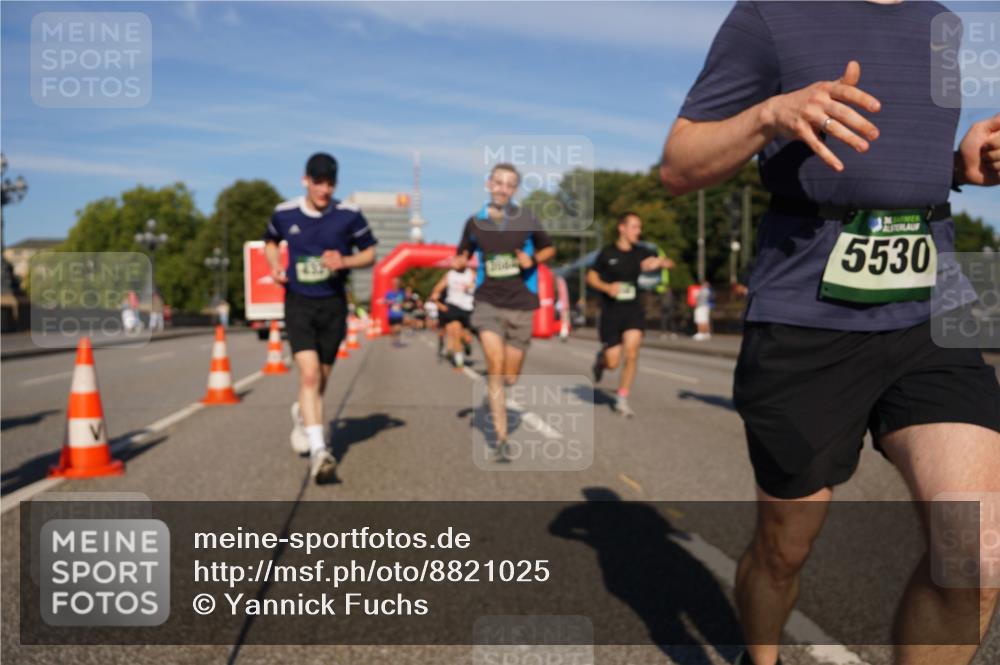 07.09.2025 - BARMER Alsterlauf Yannick Fuchs http://msf.ph/oto/8821025 07.09.2025 09:45:34 Laufen 5530 meine-sportfotos.de