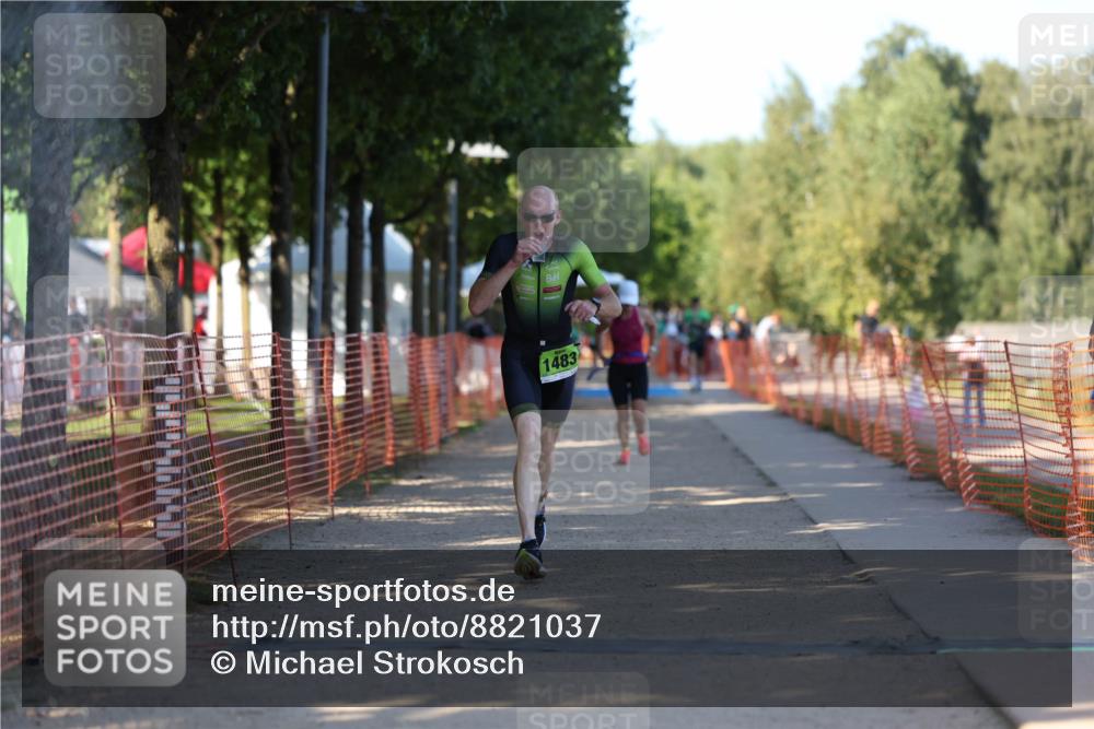 07.09.2025 - 19. Norderstedt Triathlon Michael Strokosch http://msf.ph/oto/8821037 07.09.2025 15:53:55 Laufen 464, 1483 meine-sportfotos.de