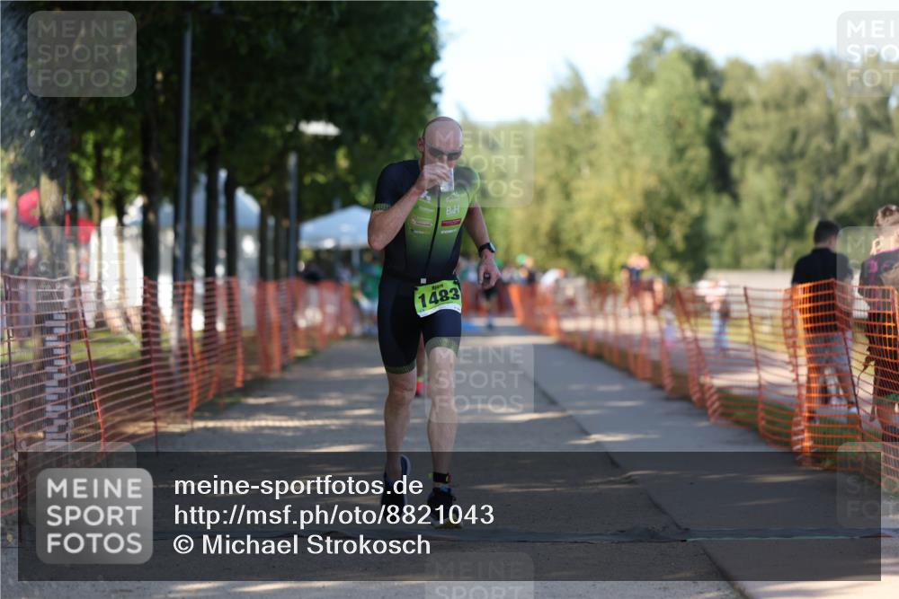 07.09.2025 - 19. Norderstedt Triathlon Michael Strokosch http://msf.ph/oto/8821043 07.09.2025 15:53:56 Laufen 464, 1483 meine-sportfotos.de