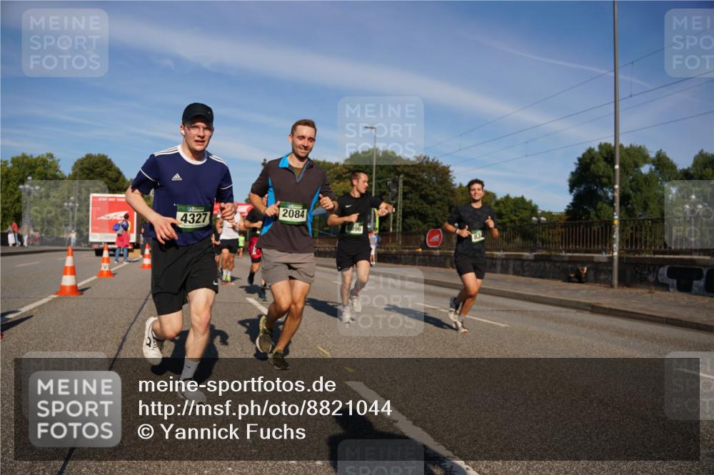 07.09.2025 - BARMER Alsterlauf Yannick Fuchs http://msf.ph/oto/8821044 07.09.2025 09:45:34 Laufen 4327, 2084, 696 meine-sportfotos.de