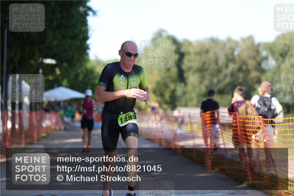 07.09.2025 - 19. Norderstedt Triathlon Michael Strokosch http://msf.ph/oto/8821045 07.09.2025 15:53:57 Laufen 464, 1483 meine-sportfotos.de