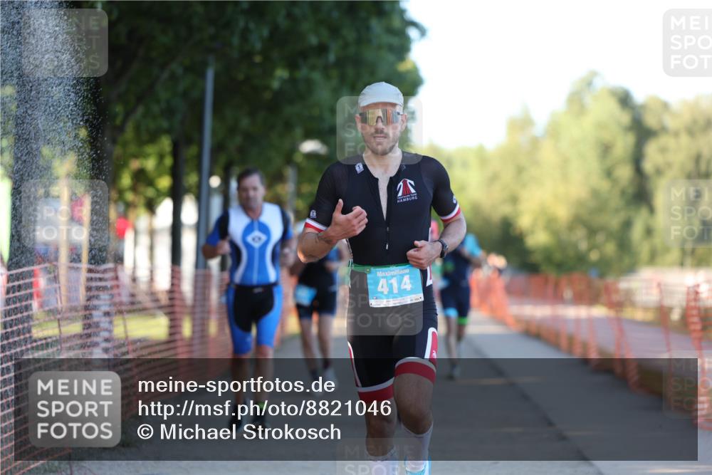 07.09.2025 - 19. Norderstedt Triathlon Michael Strokosch http://msf.ph/oto/8821046 07.09.2025 16:59:29 Laufen 890, 923, 1045, 1568 meine-sportfotos.de