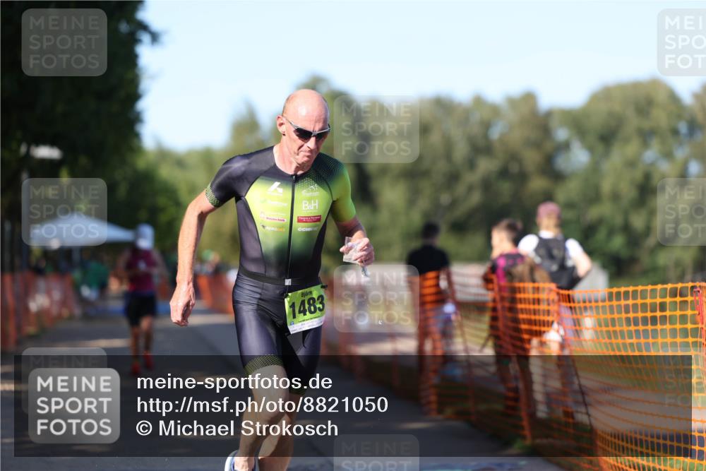 07.09.2025 - 19. Norderstedt Triathlon Michael Strokosch http://msf.ph/oto/8821050 07.09.2025 15:53:57 Laufen 464, 1483 meine-sportfotos.de