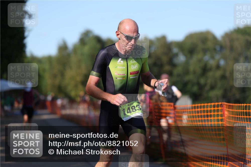 07.09.2025 - 19. Norderstedt Triathlon Michael Strokosch http://msf.ph/oto/8821052 07.09.2025 15:53:58 Laufen 464, 1483 meine-sportfotos.de