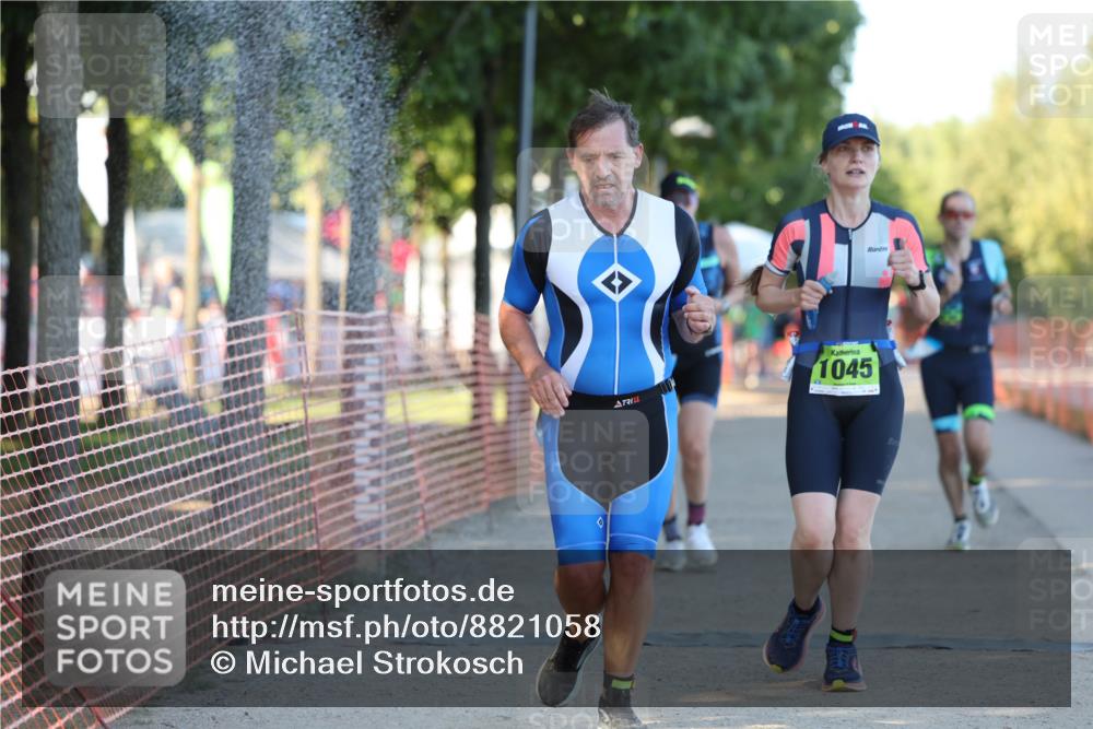 07.09.2025 - 19. Norderstedt Triathlon Michael Strokosch http://msf.ph/oto/8821058 07.09.2025 16:59:31 Laufen 890, 923, 1045, 1568 meine-sportfotos.de