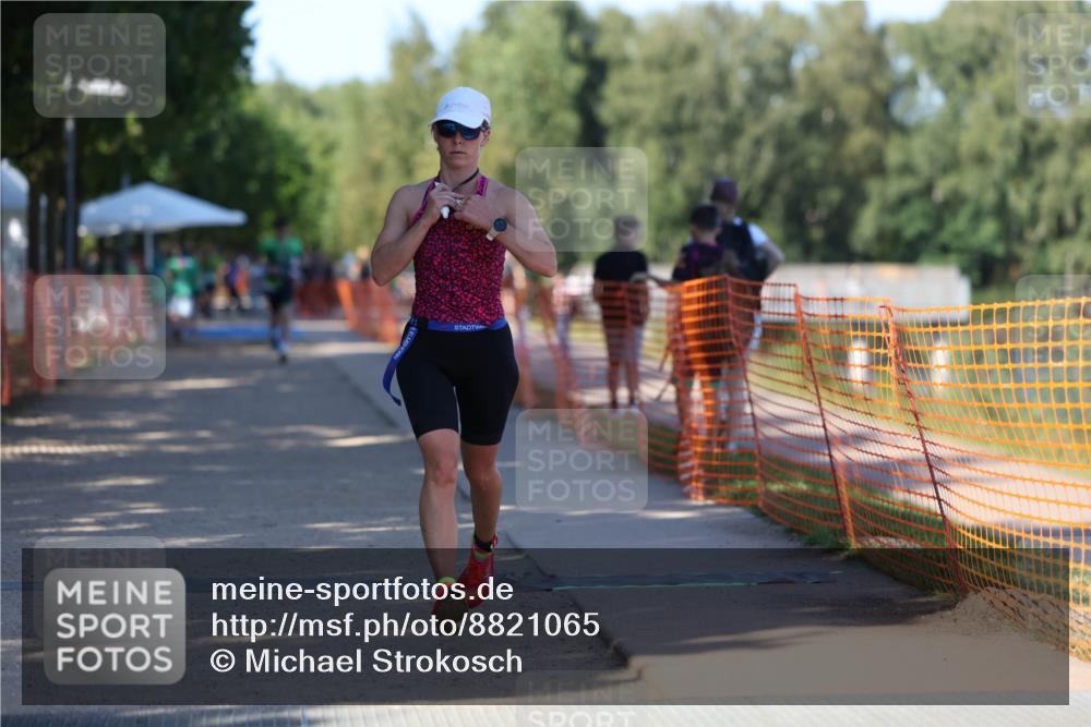 07.09.2025 - 19. Norderstedt Triathlon Michael Strokosch http://msf.ph/oto/8821065 07.09.2025 15:54:02 Laufen 464 meine-sportfotos.de