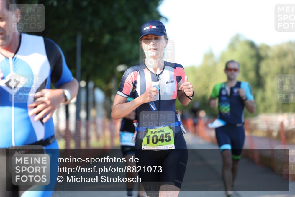 07.09.2025 - 19. Norderstedt Triathlon Michael Strokosch http://msf.ph/oto/8821073 07.09.2025 16:59:33 Laufen 923, 1045, 1568 meine-sportfotos.de