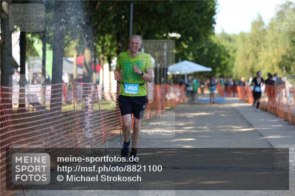 07.09.2025 - 19. Norderstedt Triathlon Michael Strokosch http://msf.ph/oto/8821100 07.09.2025 15:54:32 Laufen 1466 meine-sportfotos.de