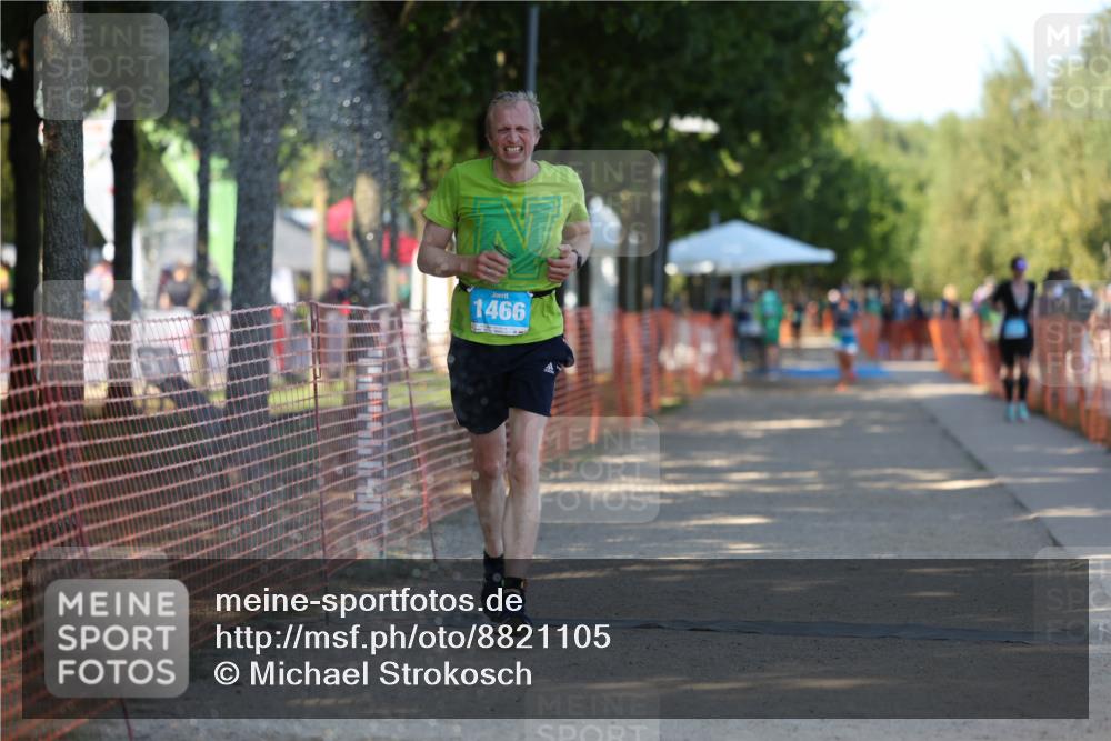 07.09.2025 - 19. Norderstedt Triathlon Michael Strokosch http://msf.ph/oto/8821105 07.09.2025 15:54:32 Laufen 1466 meine-sportfotos.de