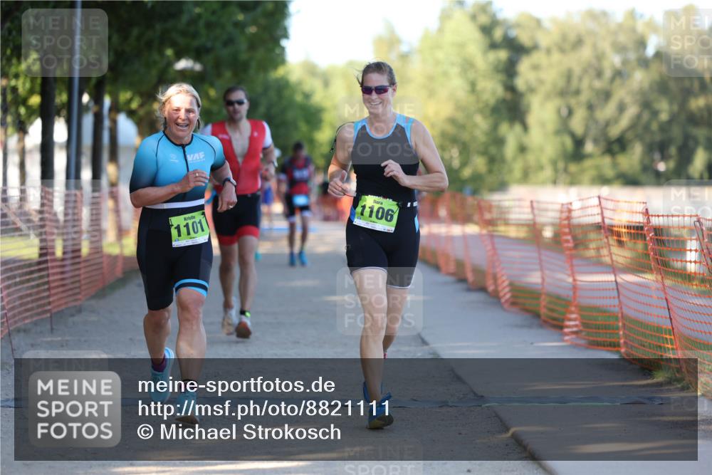 07.09.2025 - 19. Norderstedt Triathlon Michael Strokosch http://msf.ph/oto/8821111 07.09.2025 16:59:58 Laufen 894, 1101, 1106, 1423 meine-sportfotos.de