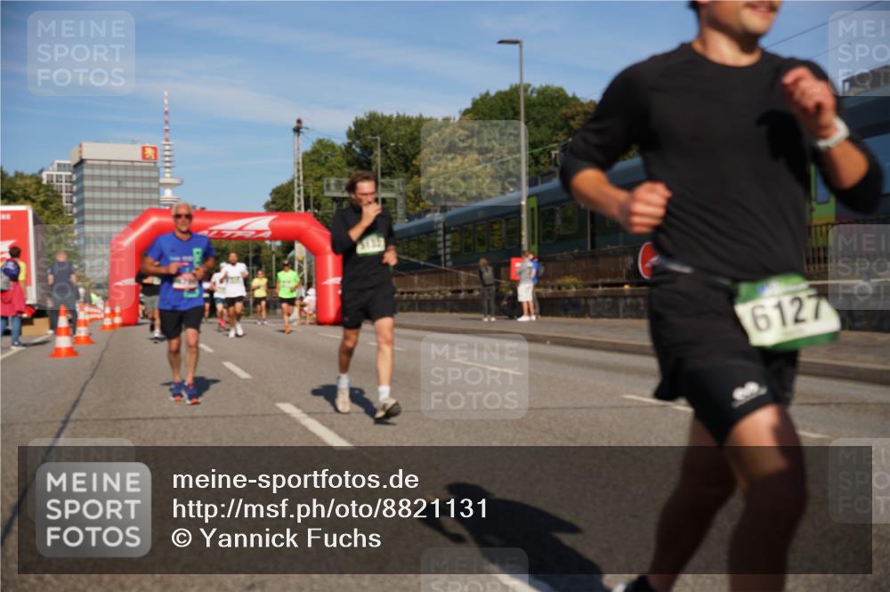 07.09.2025 - BARMER Alsterlauf Yannick Fuchs http://msf.ph/oto/8821131 07.09.2025 09:45:38 Laufen 6127 meine-sportfotos.de