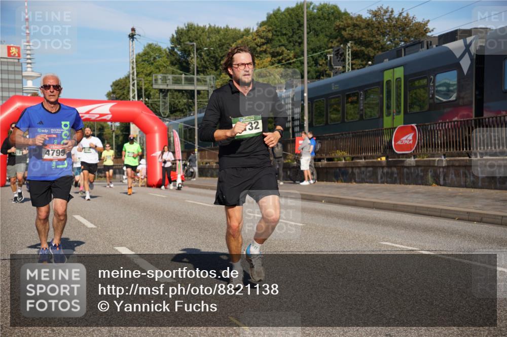 07.09.2025 - BARMER Alsterlauf Yannick Fuchs http://msf.ph/oto/8821138 07.09.2025 09:45:38 Laufen 10, 4799, 32 meine-sportfotos.de