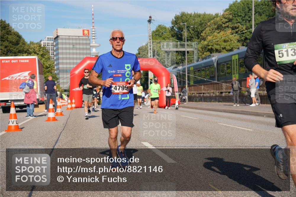 07.09.2025 - BARMER Alsterlauf Yannick Fuchs http://msf.ph/oto/8821146 07.09.2025 09:45:39 Laufen 10, 00, 4799, 513 meine-sportfotos.de
