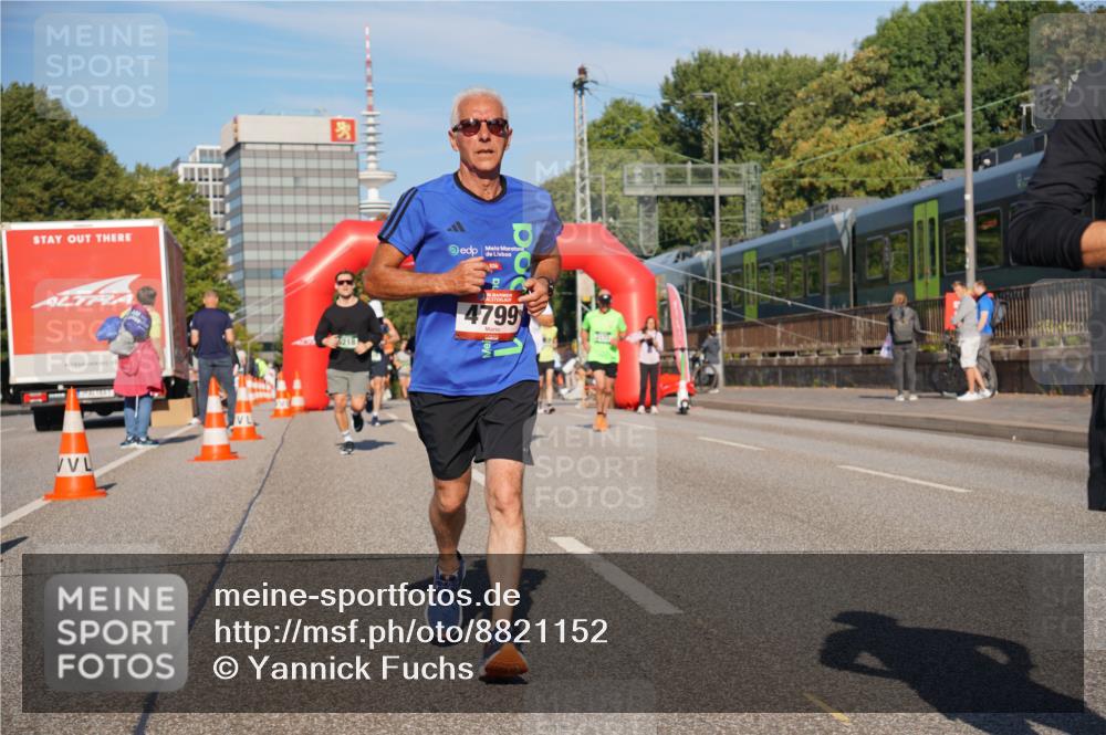 07.09.2025 - BARMER Alsterlauf Yannick Fuchs http://msf.ph/oto/8821152 07.09.2025 09:45:39 Laufen 10, 3218, 4799 meine-sportfotos.de