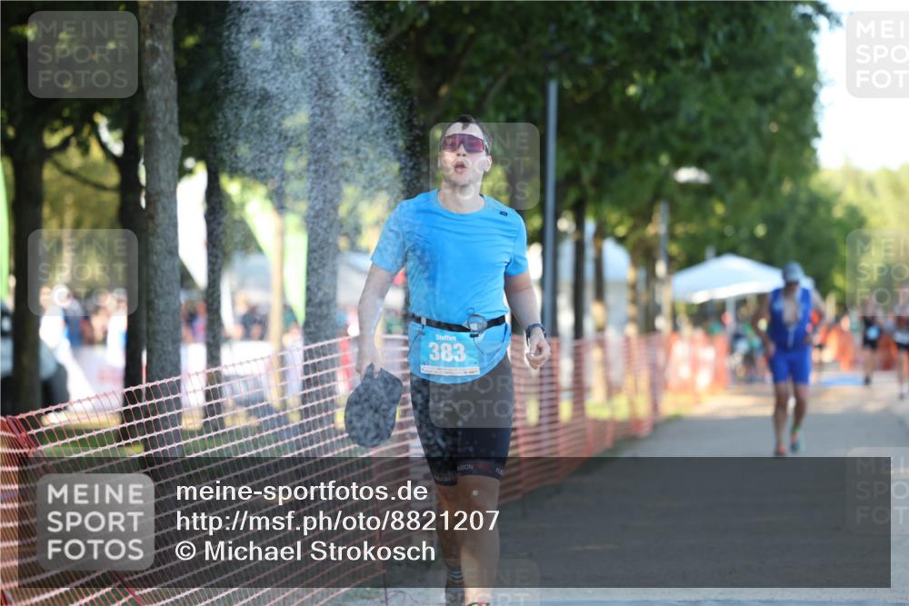 07.09.2025 - 19. Norderstedt Triathlon Michael Strokosch http://msf.ph/oto/8821207 07.09.2025 17:00:32 Laufen 383, 1449 meine-sportfotos.de