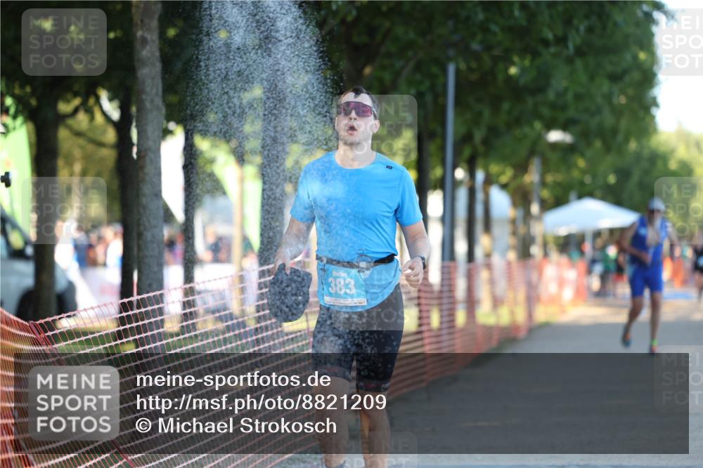 07.09.2025 - 19. Norderstedt Triathlon Michael Strokosch http://msf.ph/oto/8821209 07.09.2025 17:00:32 Laufen 383, 1449 meine-sportfotos.de