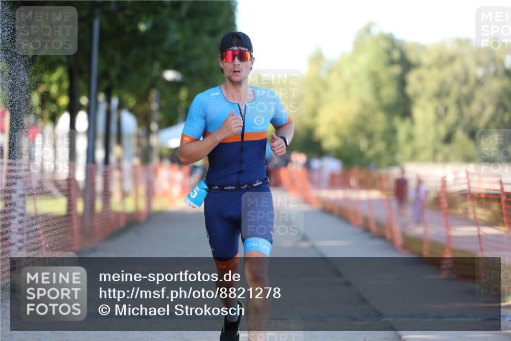 07.09.2025 - 19. Norderstedt Triathlon Michael Strokosch http://msf.ph/oto/8821278 07.09.2025 17:00:56 Laufen 883, 889, 918 meine-sportfotos.de