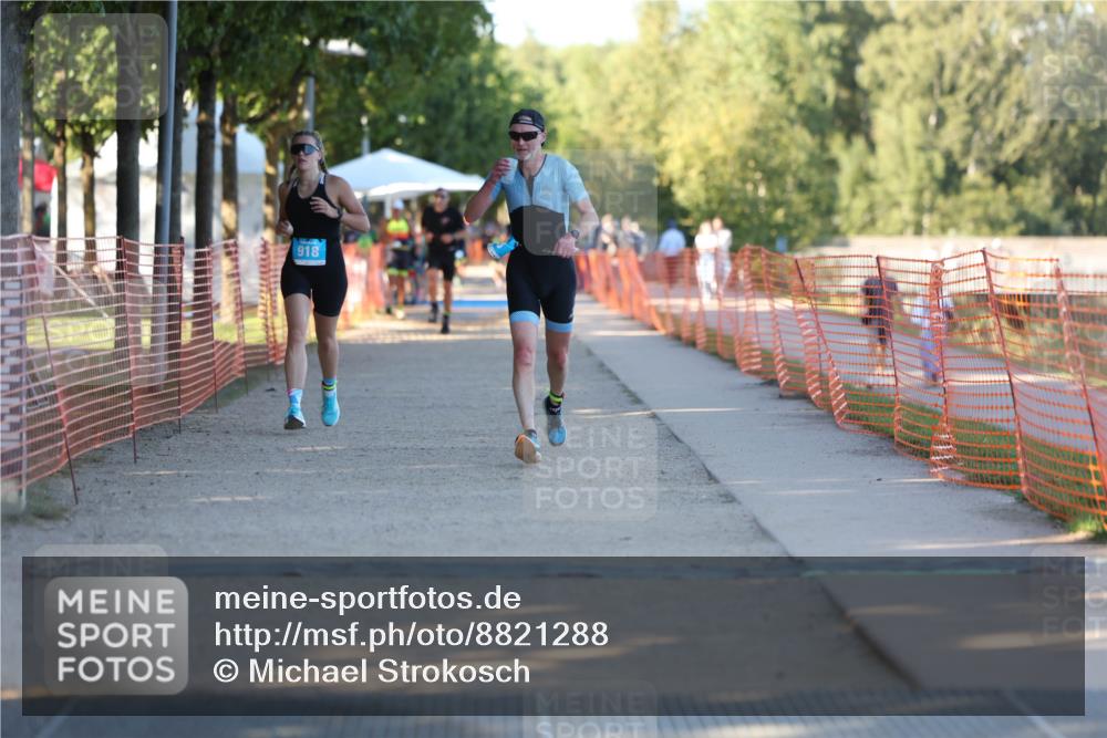 07.09.2025 - 19. Norderstedt Triathlon Michael Strokosch http://msf.ph/oto/8821288 07.09.2025 17:01:00 Laufen 883, 918 meine-sportfotos.de