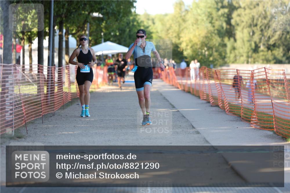 07.09.2025 - 19. Norderstedt Triathlon Michael Strokosch http://msf.ph/oto/8821290 07.09.2025 17:01:01 Laufen 883, 918 meine-sportfotos.de