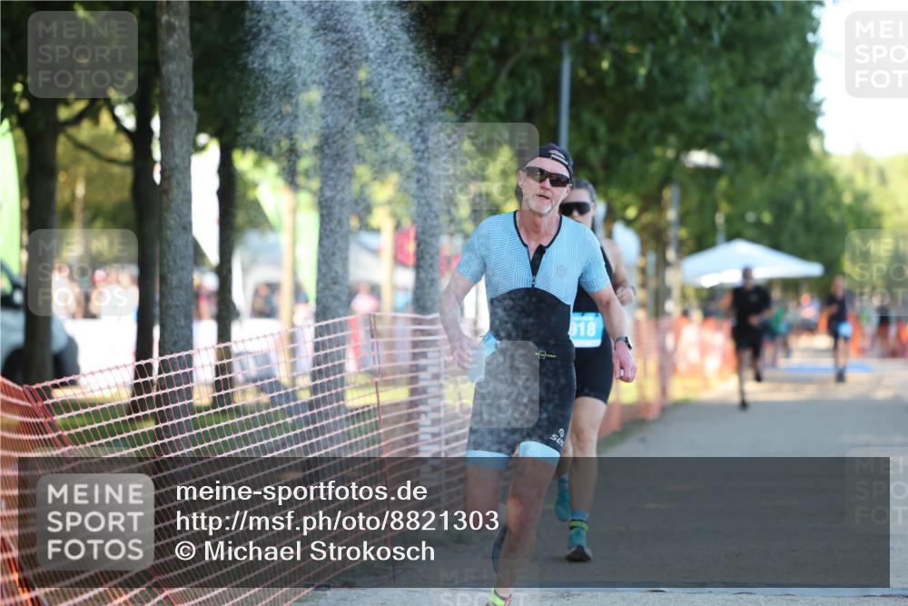 07.09.2025 - 19. Norderstedt Triathlon Michael Strokosch http://msf.ph/oto/8821303 07.09.2025 17:01:03 Laufen 883, 918 meine-sportfotos.de