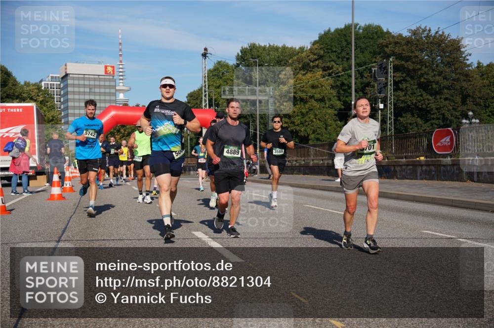 07.09.2025 - BARMER Alsterlauf Yannick Fuchs http://msf.ph/oto/8821304 07.09.2025 09:45:52 Laufen 5742, 500, 4889, 701, 3589 meine-sportfotos.de