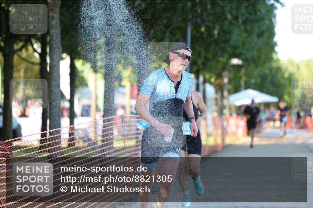 07.09.2025 - 19. Norderstedt Triathlon Michael Strokosch http://msf.ph/oto/8821305 07.09.2025 17:01:03 Laufen 883, 918 meine-sportfotos.de