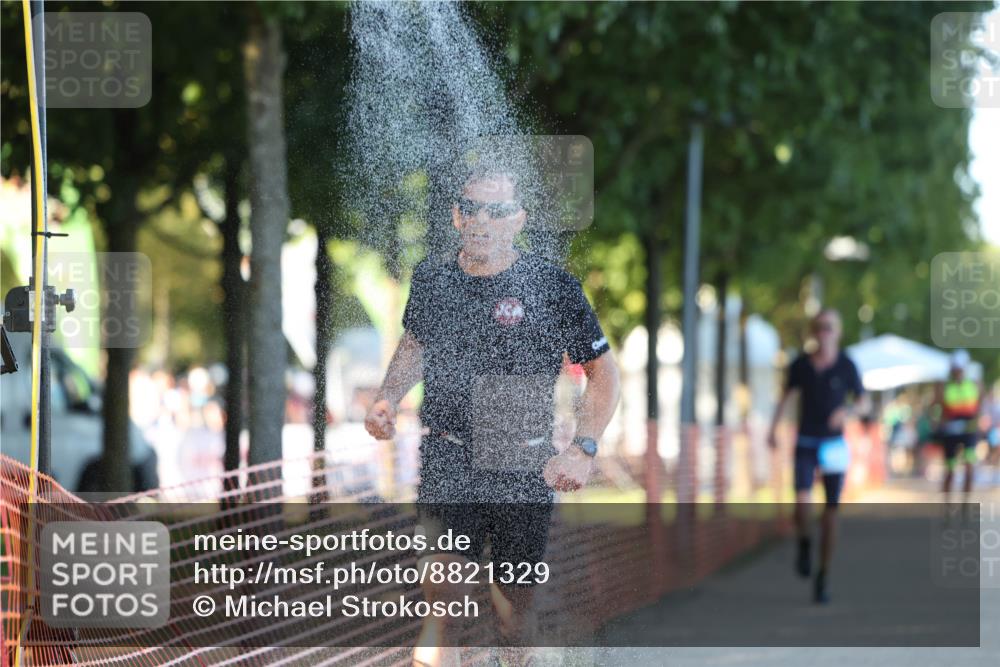 07.09.2025 - 19. Norderstedt Triathlon Michael Strokosch http://msf.ph/oto/8821329 07.09.2025 17:01:12 Laufen 1448 meine-sportfotos.de