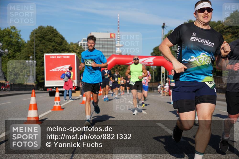 07.09.2025 - BARMER Alsterlauf Yannick Fuchs http://msf.ph/oto/8821332 07.09.2025 09:45:53 Laufen 5742, 504 meine-sportfotos.de