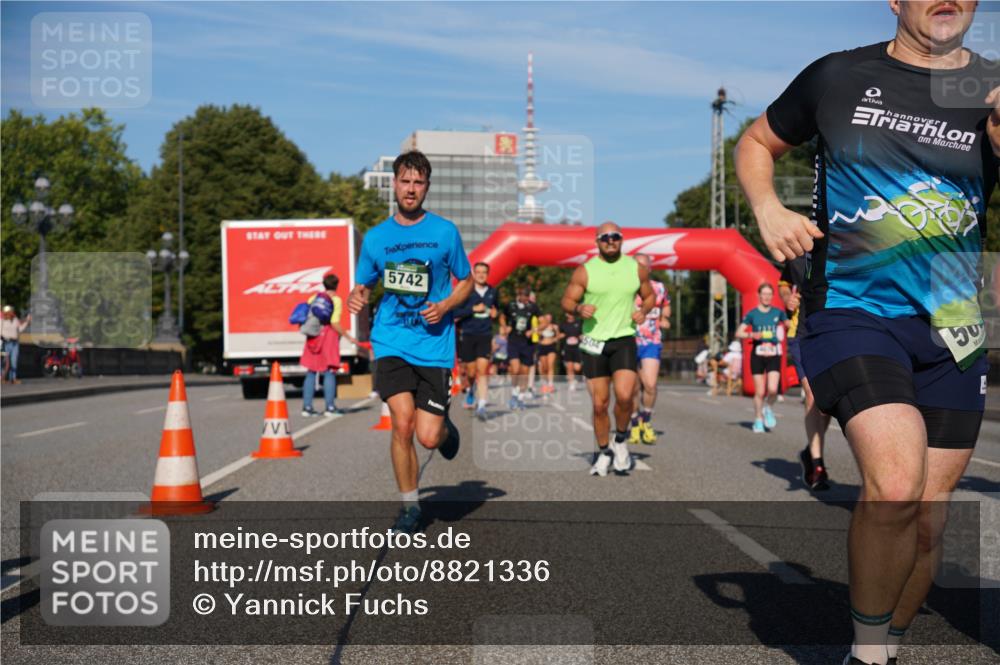 07.09.2025 - BARMER Alsterlauf Yannick Fuchs http://msf.ph/oto/8821336 07.09.2025 09:45:53 Laufen 5742, 504 meine-sportfotos.de