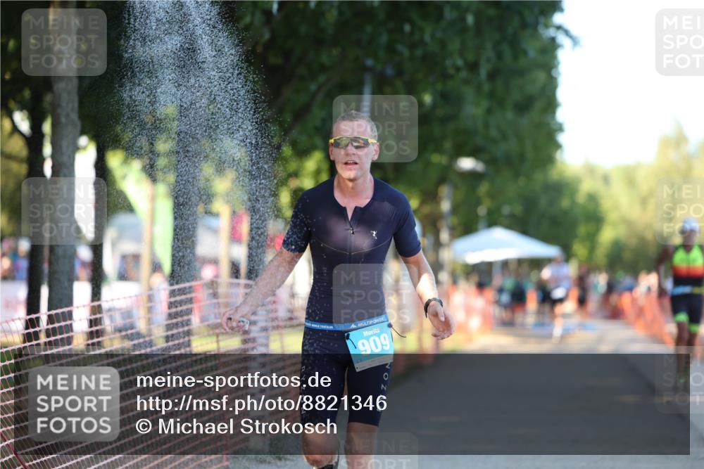 07.09.2025 - 19. Norderstedt Triathlon Michael Strokosch http://msf.ph/oto/8821346 07.09.2025 17:01:16 Laufen 1435, 1448 meine-sportfotos.de