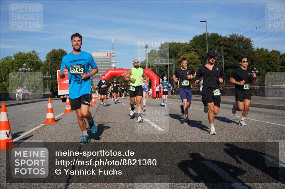 07.09.2025 - BARMER Alsterlauf Yannick Fuchs http://msf.ph/oto/8821360 07.09.2025 09:45:54 Laufen 5742, 2425, 4504, 5686, 823, 358 meine-sportfotos.de