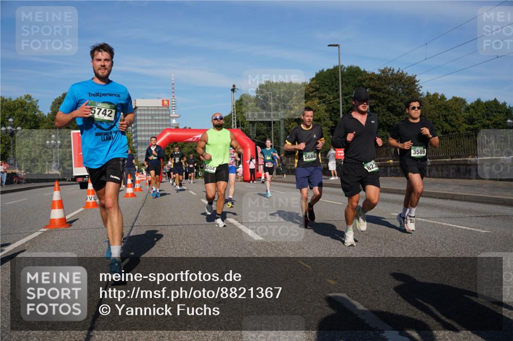 07.09.2025 - BARMER Alsterlauf Yannick Fuchs http://msf.ph/oto/8821367 07.09.2025 09:45:54 Laufen 5742, 4504, 5686, 823, 3589 meine-sportfotos.de