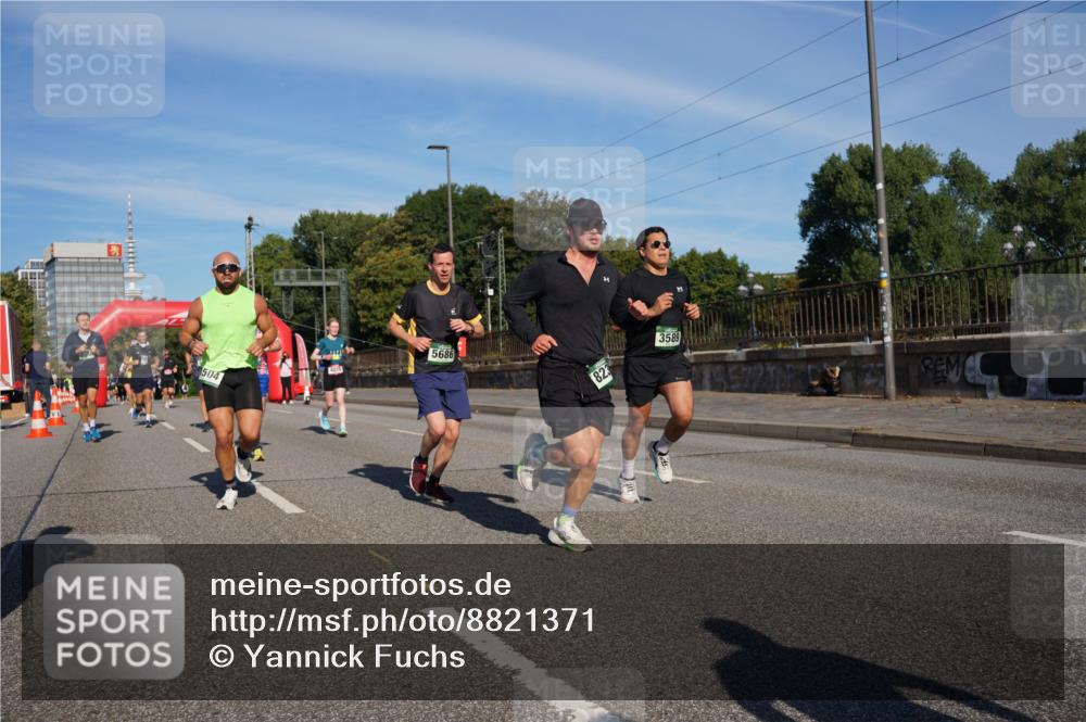 07.09.2025 - BARMER Alsterlauf Yannick Fuchs http://msf.ph/oto/8821371 07.09.2025 09:45:54 Laufen 504, 5686, 823, 3589 meine-sportfotos.de